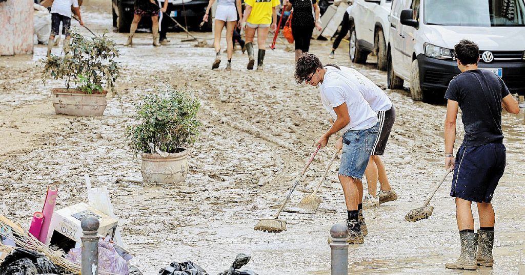 Gli alloggiati delle R.U. DSU Toscana volontari in aiuto delle popolazioni alluvionate della Romagna